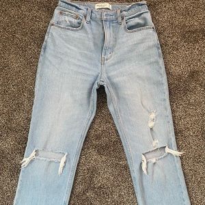 Womens Abercrombie & Fitch Ankle straight ultra high rise jeans. 26/s.